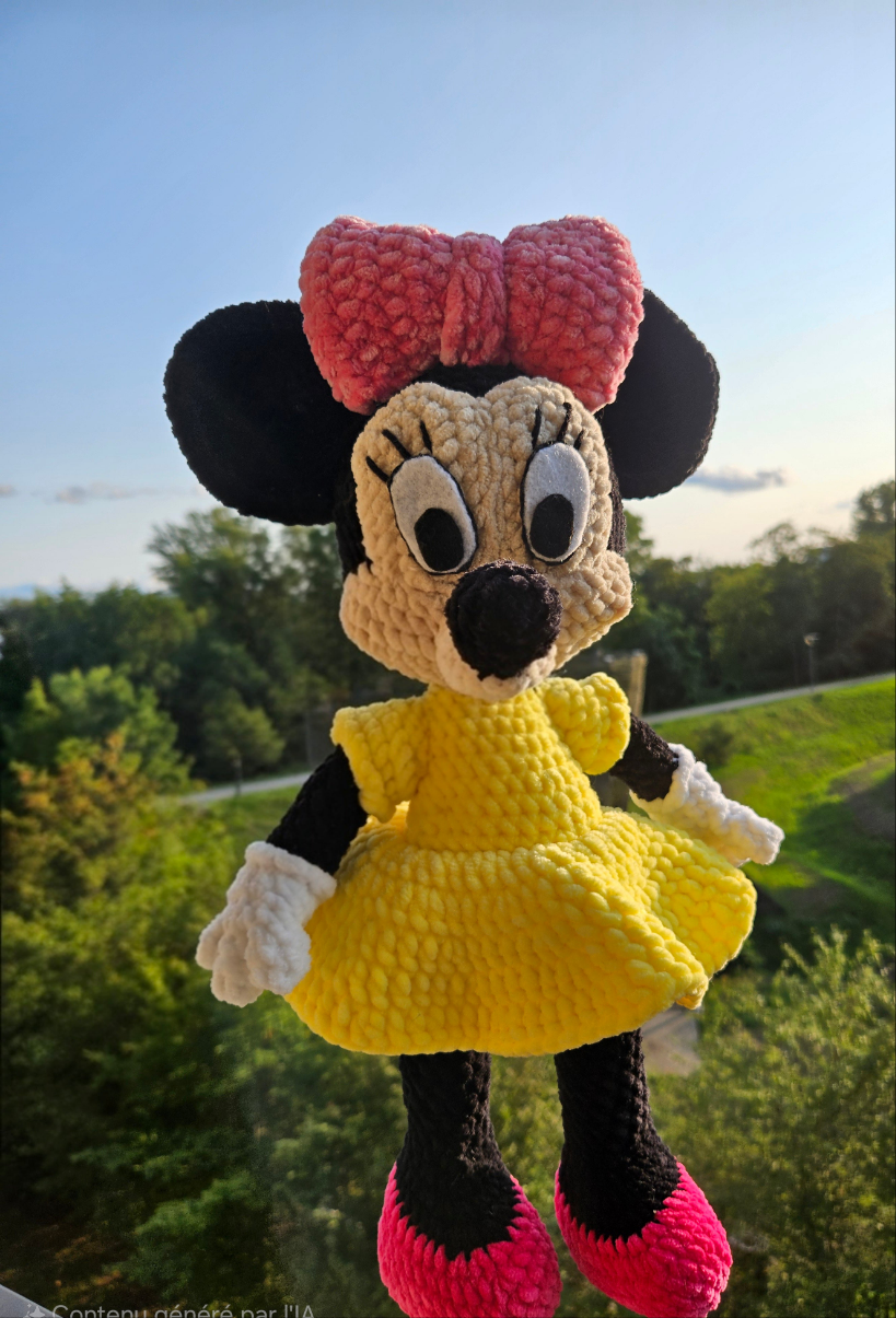 Mimimouse – Pièce décorative faite main au crochet (40 cm)